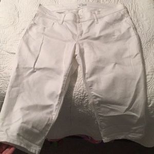 White Capri Jeans